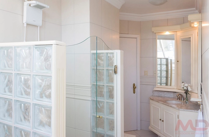 CASA EM CANELA : 34ª foto da galeria de imagens do imóvel