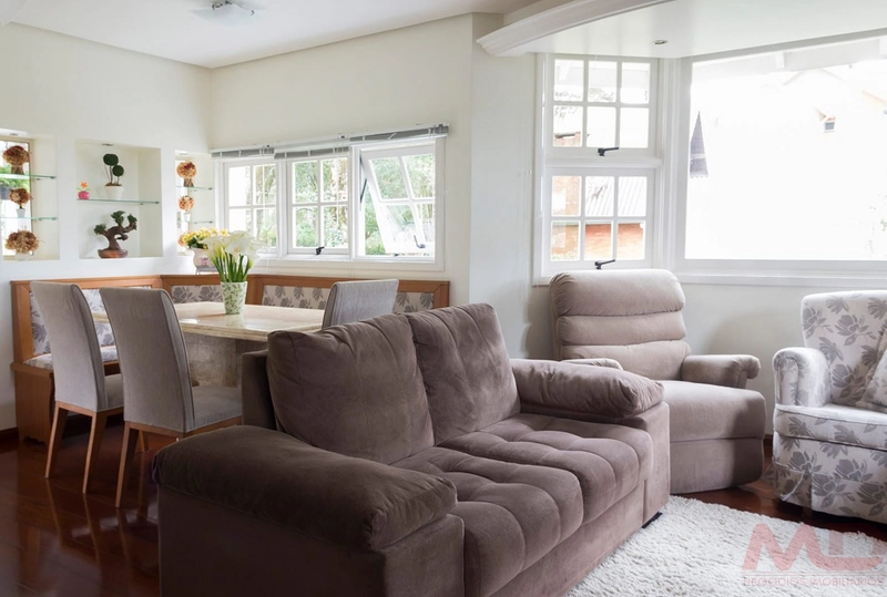 CASA EM CANELA : 29ª foto da galeria de imagens do imóvel