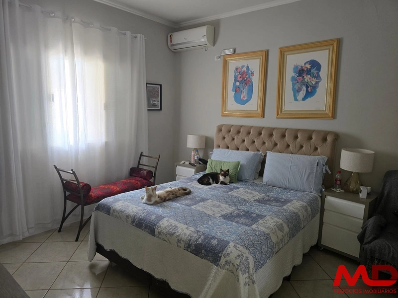 VENDO CASA EM BALNEÁRIO CAMBORIÚ, ACEITO PARTE EM IMOVEIS EM CANELA OU GRAMADO ATE 60%: 15ª foto da galeria de imagens do imóvel