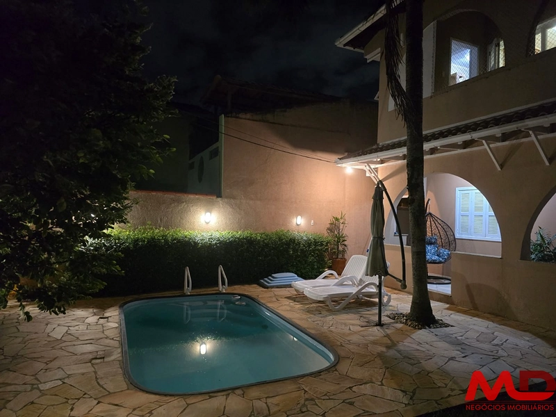 VENDO CASA EM BALNEÁRIO CAMBORIÚ, ACEITO PARTE EM IMOVEIS EM CANELA OU GRAMADO ATE 60%: 31ª foto da galeria de imagens do imóvel