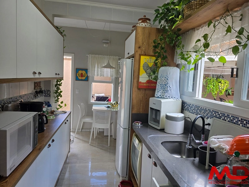 VENDO CASA EM BALNEÁRIO CAMBORIÚ, ACEITO PARTE EM IMOVEIS EM CANELA OU GRAMADO ATE 60%: 12ª foto da galeria de imagens do imóvel