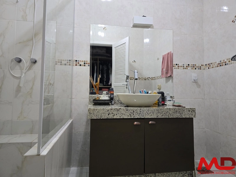 VENDO CASA EM BALNEÁRIO CAMBORIÚ, ACEITO PARTE EM IMOVEIS EM CANELA OU GRAMADO ATE 60%: 9ª foto da galeria de imagens do imóvel