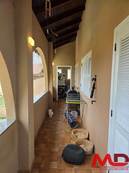 VENDO CASA EM BALNEÁRIO CAMBORIÚ, ACEITO PARTE EM IMOVEIS EM CANELA OU GRAMADO ATE 60%: 6ª foto da galeria de imagens do imóvel