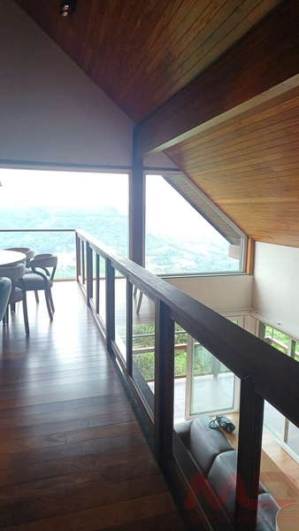 APARTAMENTO NO CENTRO DE GRAMADO RS 5 DORMITÓRIOS: 11ª foto da galeria de imagens do imóvel