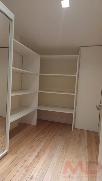 APARTAMENTO NO CENTRO DE GRAMADO RS 5 DORMITÓRIOS: 21ª foto da galeria de imagens do imóvel