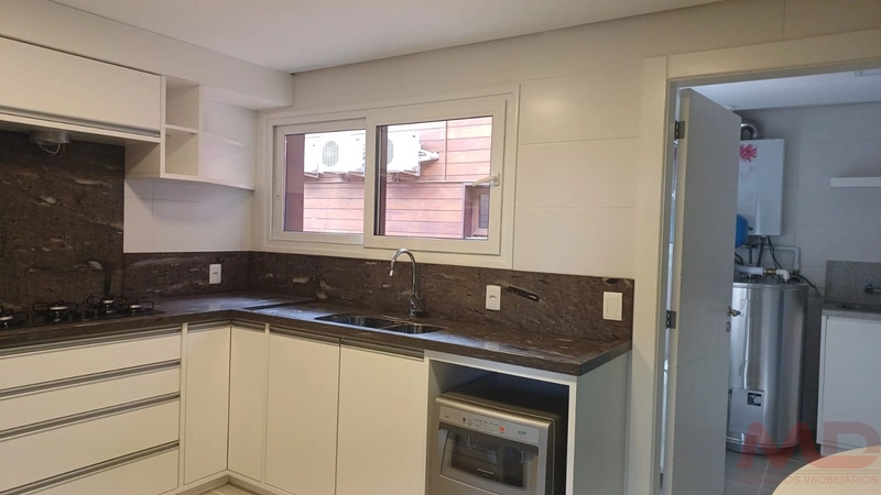 APARTAMENTO NO CENTRO DE GRAMADO RS 5 DORMITÓRIOS: 37ª foto da galeria de imagens do imóvel