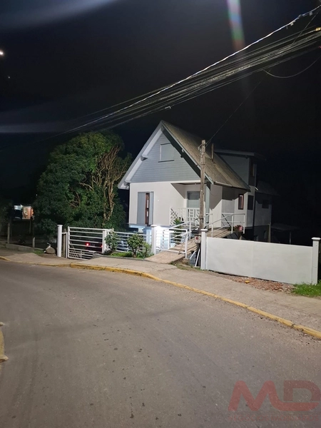 venda de casa em canela rs. 2 dormitórios: 1ª foto da galeria de imagens do imóvel