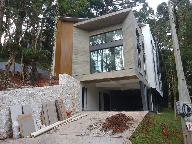 CASA EM CONDOMINIO EM CANELA RS: 2ª foto da galeria de imagens do imóvel