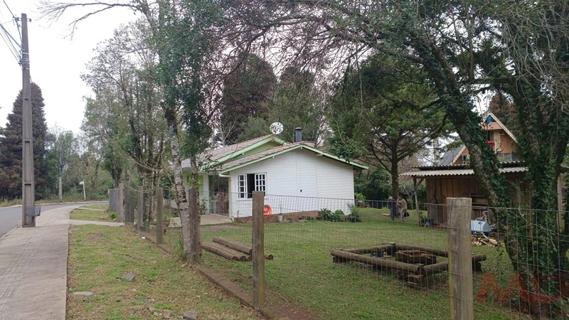 CASA 4 DORMITÓRIOS EM CANELA RS: 2ª foto da galeria de imagens do imóvel