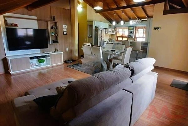 Casa a venda em Canela.: 2ª foto da galeria de imagens do imóvel