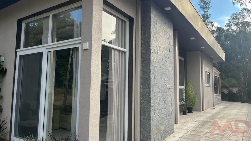 # CASA A VENDA EM CONDOMINIO 3 QUARTOS EM CANELA RS: 4ª foto da galeria de imagens do imóvel