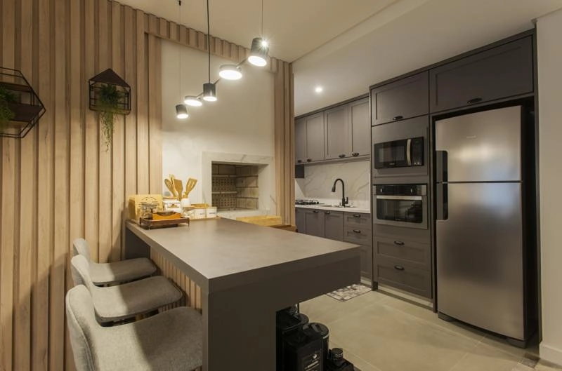 Apartamento finamente mobiliado : 4ª foto da galeria de imagens do imóvel