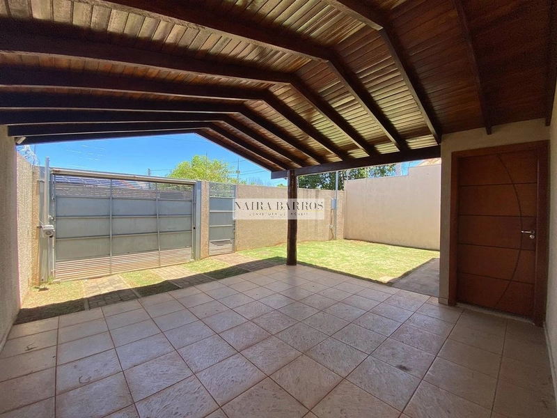 Casa com 3 dormitórios próxima a Orla: 2ª foto da galeria de imagens do imóvel