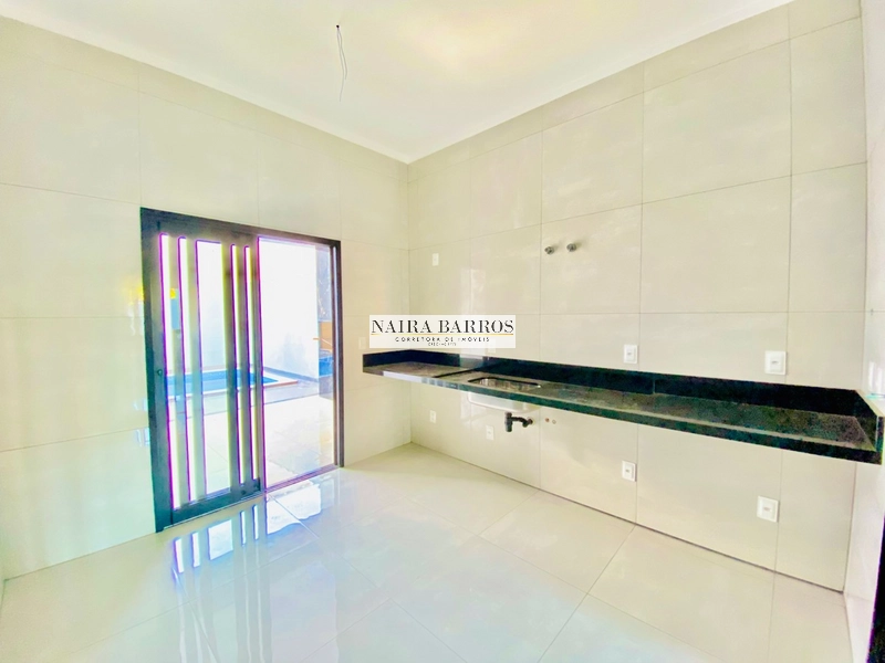 Casa com 3 dormitórios e piscina no Rita Vieria: 9ª foto da galeria de imagens do imóvel