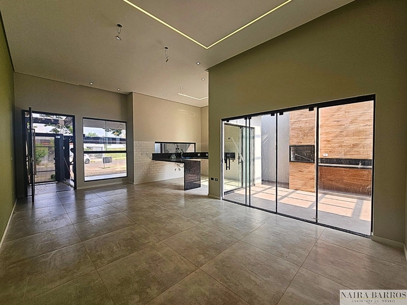 Casa com 3 suítes no Rita Vieira: 2ª foto da galeria de imagens do imóvel
