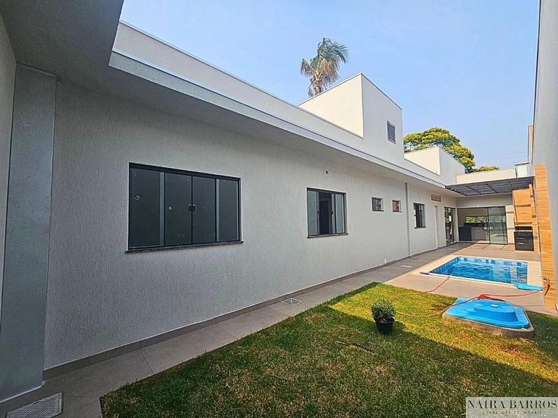 Casa com 3 suítes no Rita Vieira: 16ª foto da galeria de imagens do imóvel