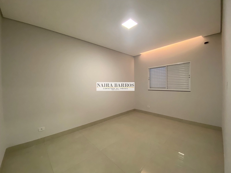 Casa com 3 quartos e piscina no Jardim Panamá: 8ª foto da galeria de imagens do imóvel