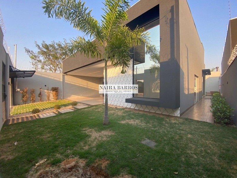 Casa com 3 quartos e piscina no Jardim Panamá: 2ª foto da galeria de imagens do imóvel
