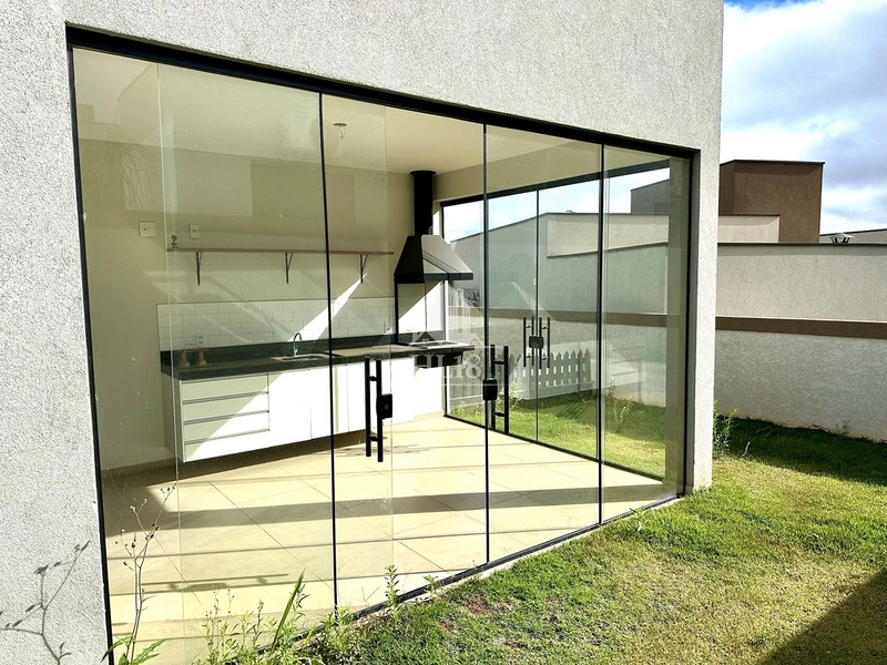 CONDOMÍNIO DE CASA ACOLHEDOR EM ATIBAIA: 2ª foto da galeria de imagens do imóvel