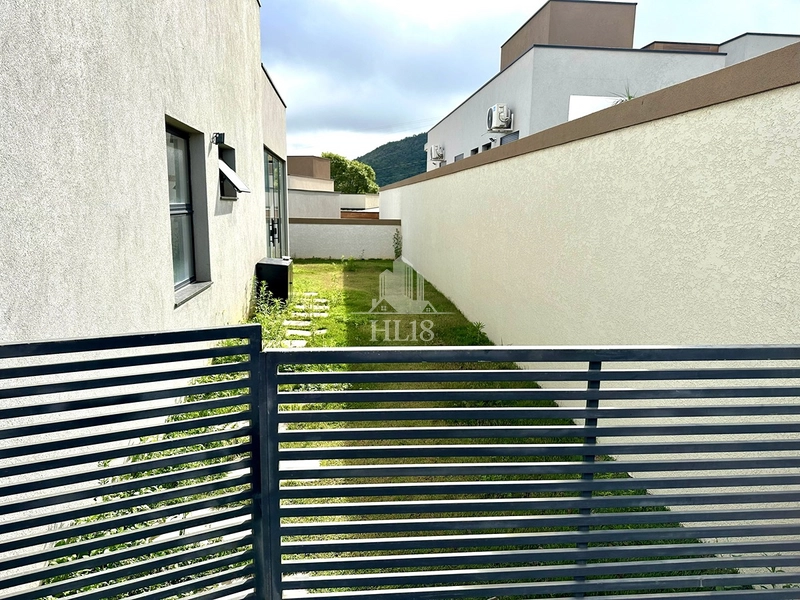 CONDOMÍNIO DE CASA ACOLHEDOR EM ATIBAIA: 3ª foto da galeria de imagens do imóvel