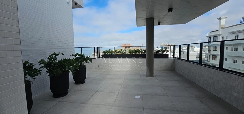 Apartamento três dormitórios sendo uma suíte com vaga de garagem a uma quadra do mar : 32ª foto da galeria de imagens do imóvel