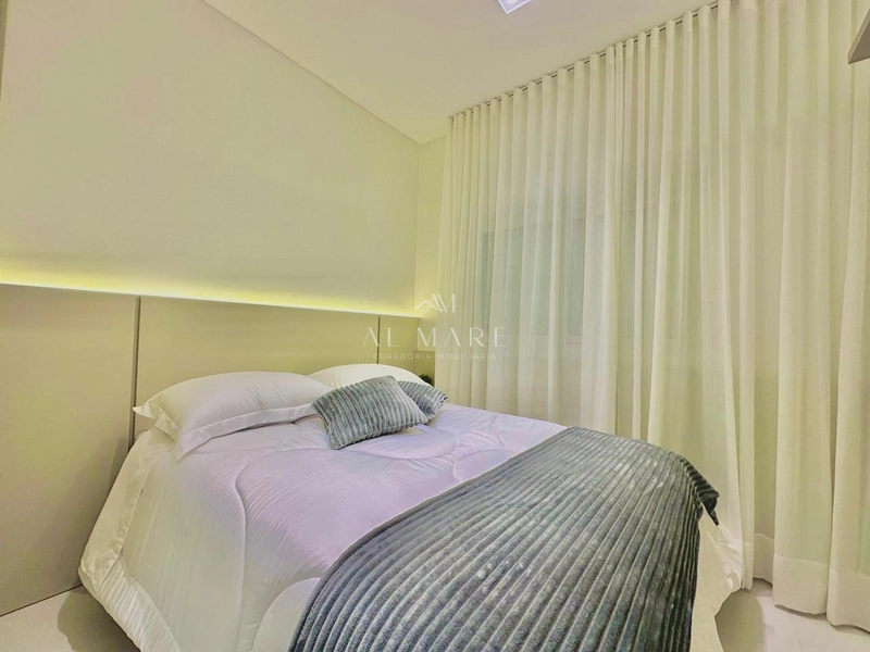 Apartamento três dormitórios sendo uma suíte com vaga de garagem a uma quadra do mar : 5ª foto da galeria de imagens do imóvel