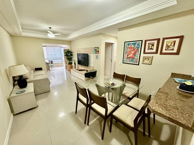 apartamento vista mar com dois dormitórios duas vagas de garagem e depósito : 28ª foto da galeria de imagens do imóvel