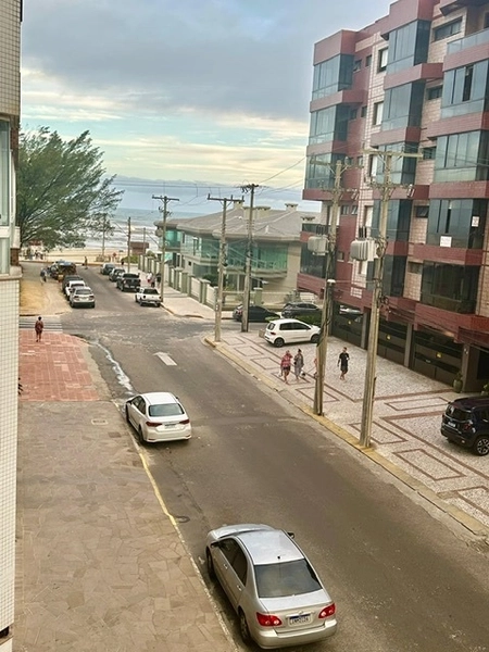 apartamento vista mar com dois dormitórios duas vagas de garagem e depósito : 9ª foto da galeria de imagens do imóvel