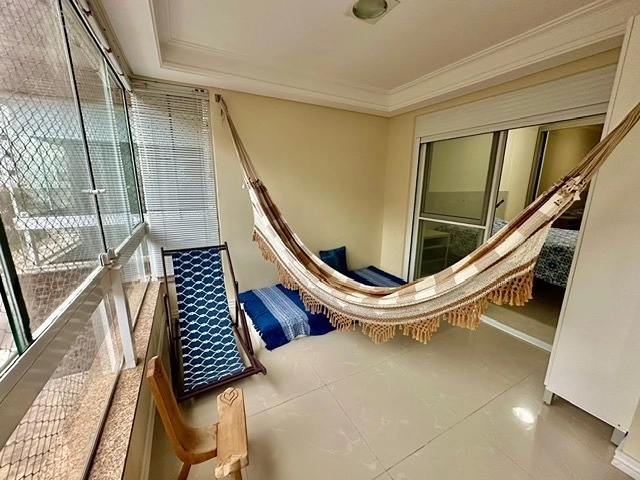 apartamento vista mar com dois dormitórios duas vagas de garagem e depósito : 10ª foto da galeria de imagens do imóvel