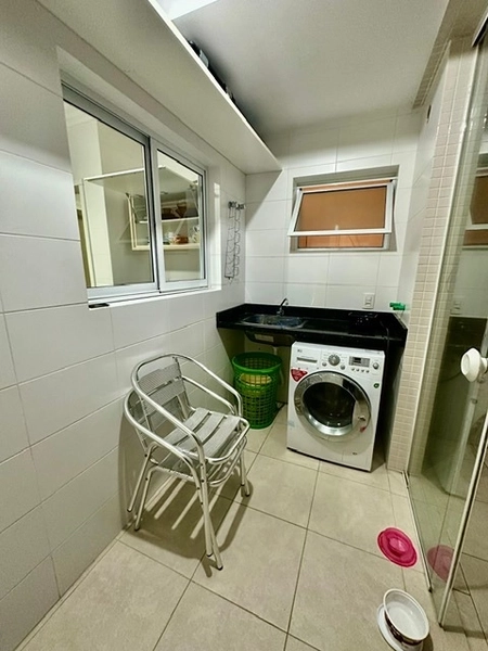 apartamento vista mar com dois dormitórios duas vagas de garagem e depósito : 21ª foto da galeria de imagens do imóvel