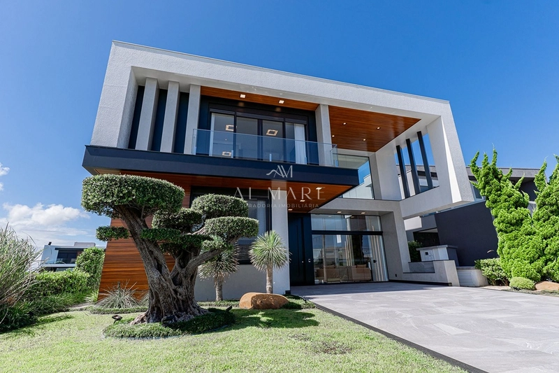 Mansão no condominio beira lago: 1ª foto da galeria de imagens do imóvel