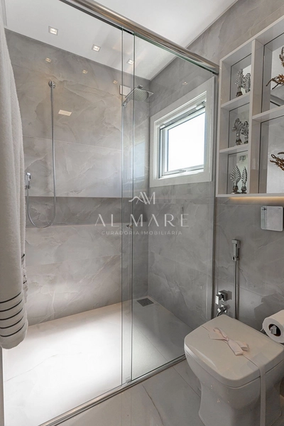 Mansão no condominio beira lago: 4ª foto da galeria de imagens do imóvel