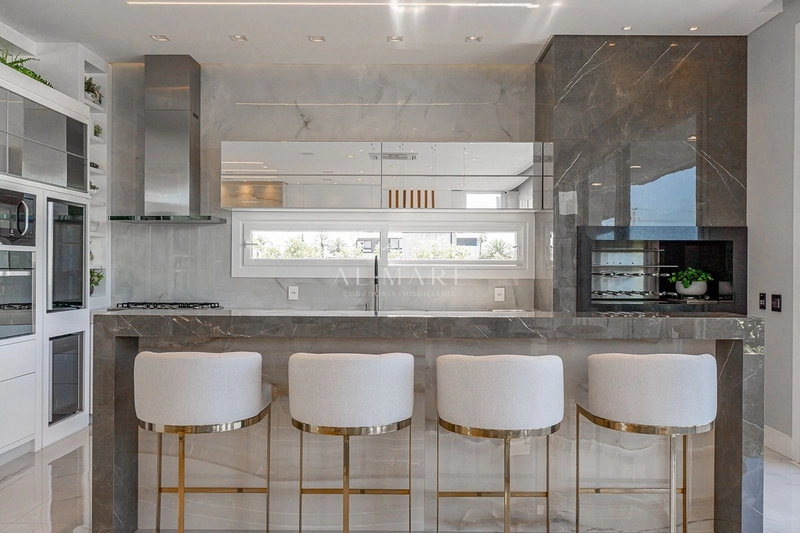 Mansão no condominio beira lago: 10ª foto da galeria de imagens do imóvel