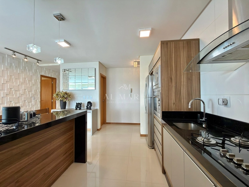 Apartamento com vista panorâmica: 17ª foto da galeria de imagens do imóvel