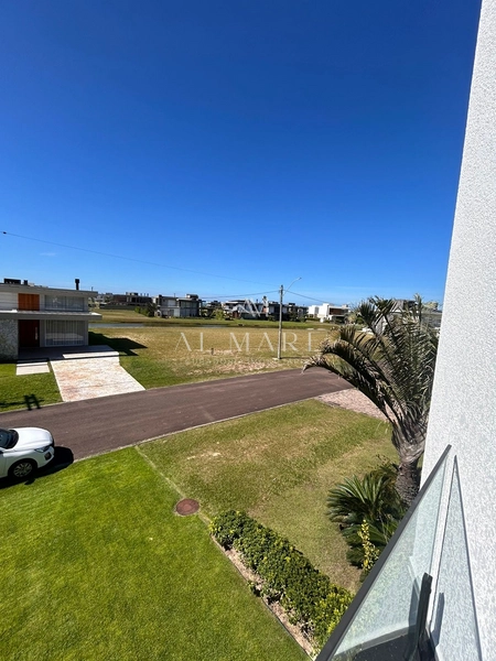 Casa em condominio a beira mar: 4ª foto da galeria de imagens do imóvel