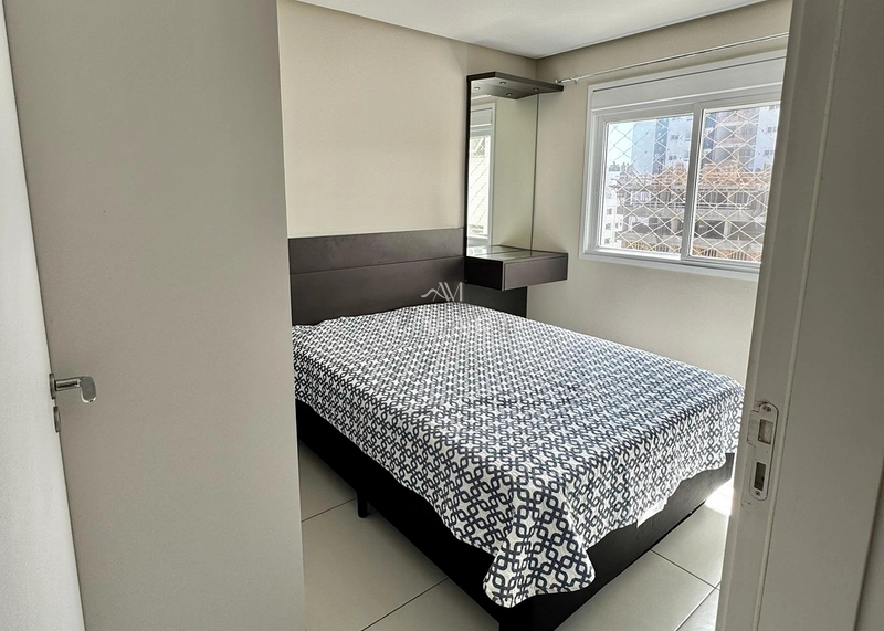 Apartamento a poucos metros da praia: 2ª foto da galeria de imagens do imóvel