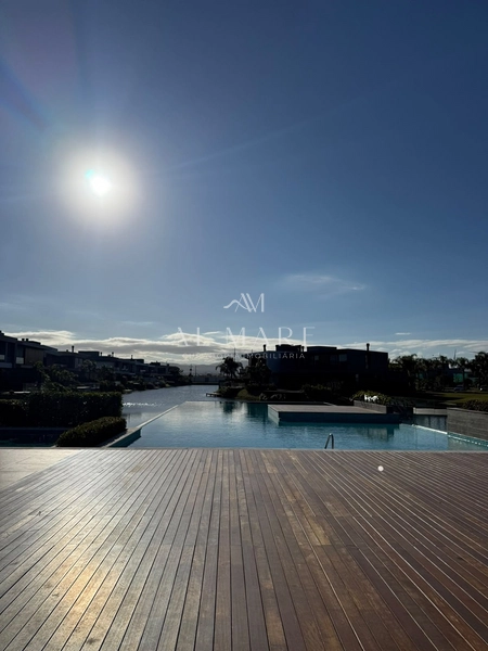 Casa beira lago com seis suítes mais lavabo ao lado da infra: 27ª foto da galeria de imagens do imóvel