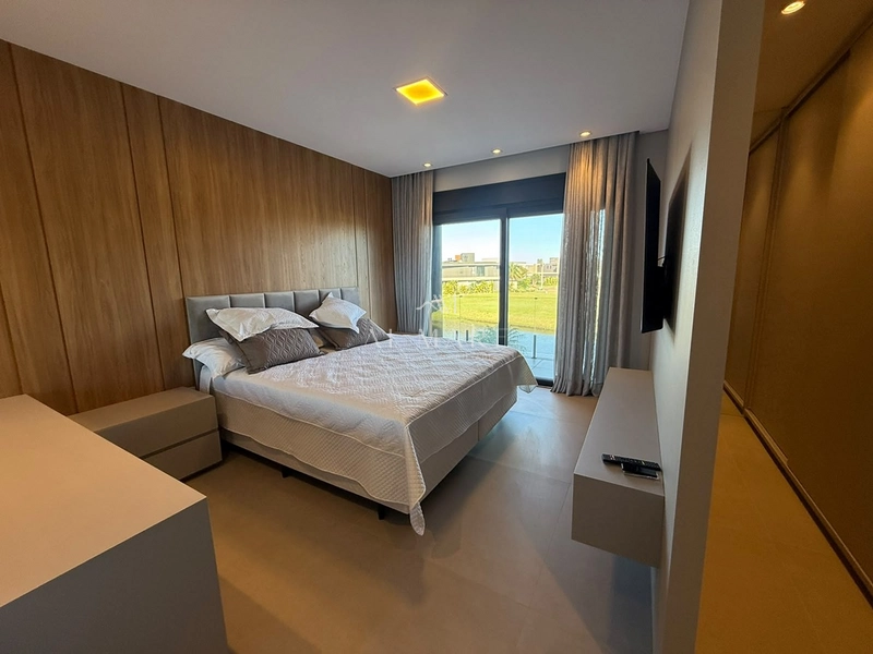 Casa beira lago com seis suítes mais lavabo ao lado da infra: 19ª foto da galeria de imagens do imóvel
