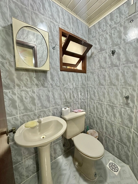 Apartamento com vista liberada para a praça: 3ª foto da galeria de imagens do imóvel