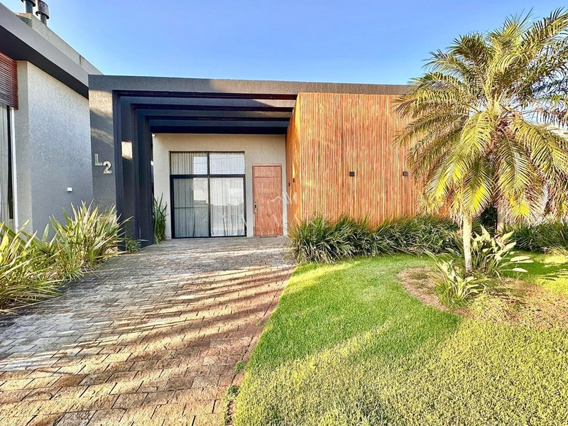 Casa térrea em condominio: 1ª foto da galeria de imagens do imóvel