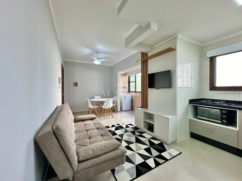 Apartamento de um dormitório com vaga de garagem a duas quadras do mar : 13ª foto da galeria de imagens do imóvel