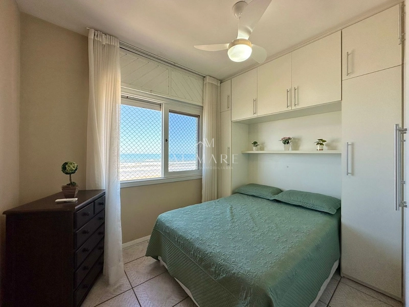 Apartamento beira mar com três dormitórios sendo uma suíte com duas vagas de garagem e mais depósito : 7ª foto da galeria de imagens do imóvel