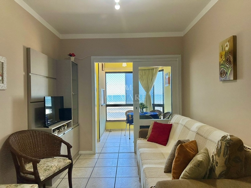 Apartamento beira mar com três dormitórios sendo uma suíte com duas vagas de garagem e mais depósito : 5ª foto da galeria de imagens do imóvel