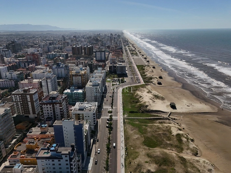 Apartamento beira mar com três dormitórios sendo uma suíte com duas vagas de garagem e mais depósito : 14ª foto da galeria de imagens do imóvel