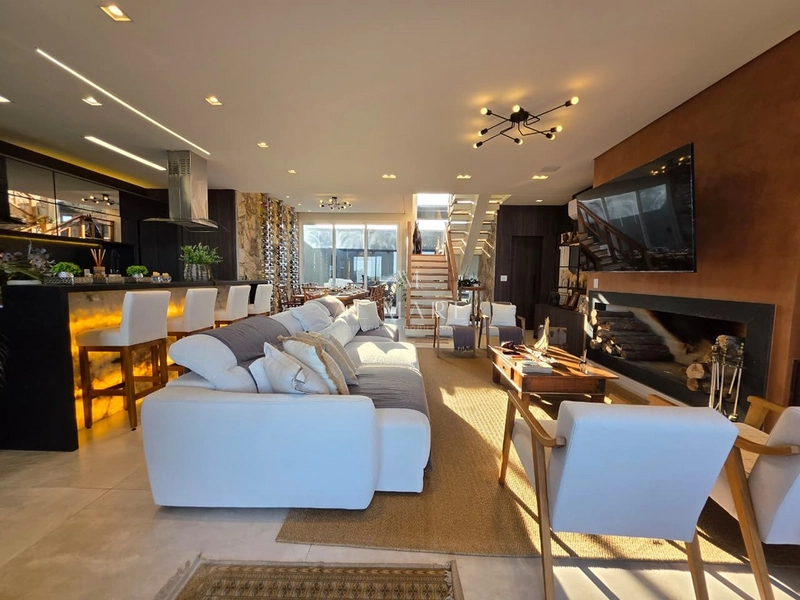 Casa a beira mar de xangrila: 2ª foto da galeria de imagens do imóvel