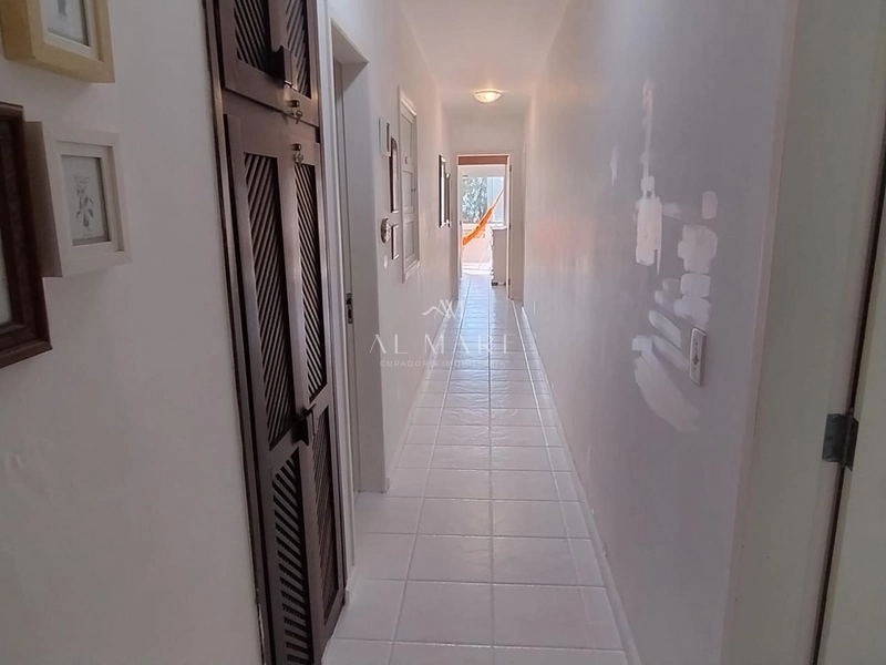 Apartamento três dormitórios sendo uma suíte apenas uma quadra do mar : 5ª foto da galeria de imagens do imóvel