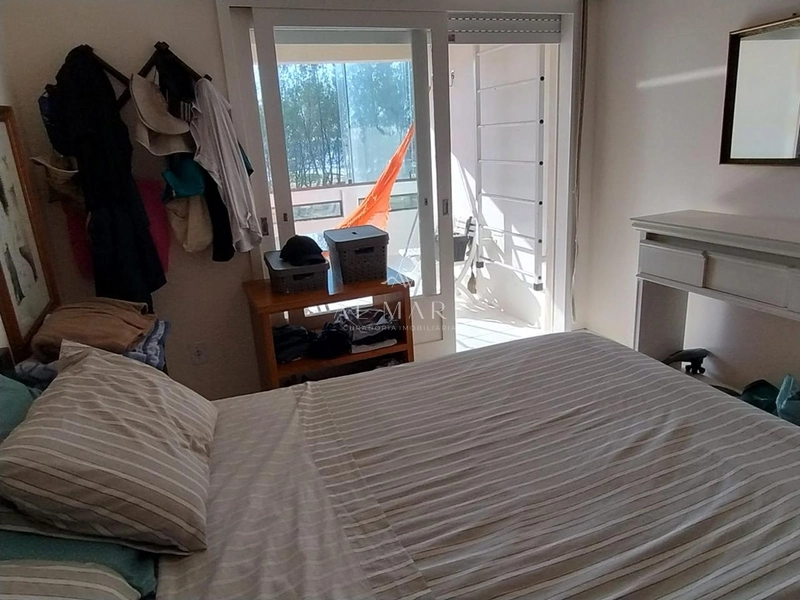 Apartamento três dormitórios sendo uma suíte apenas uma quadra do mar : 11ª foto da galeria de imagens do imóvel