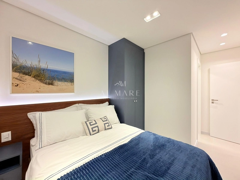 Apartamento finamente mobiliado e decorado : 3ª foto da galeria de imagens do imóvel