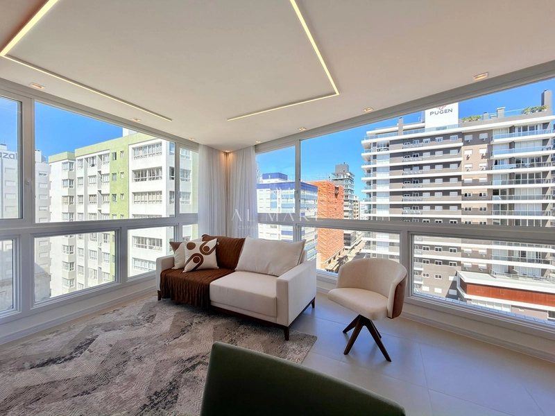 Apartamento finamente mobiliado e decorado : 2ª foto da galeria de imagens do imóvel