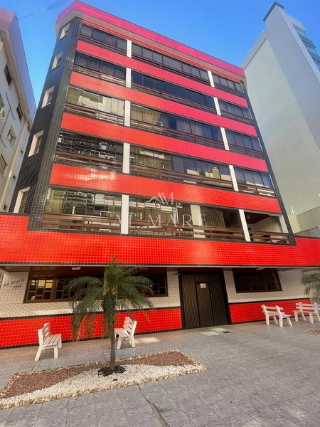 Apartamento  de frente com sacada fechado com três dormitórios sendo uma suíte mobiliado: 20ª foto da galeria de imagens do imóvel